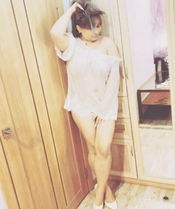 Я живу в Москве, и моя любовь к этому городу отражается в каждом моем движении. Мои услуги - искушение, которое нельзя устоять. У меня есть множество фото, которые подтвердят, что я именно та, о ком ты мечтаешь. Позволь мне удовлетворить все твои желания, мой опыт и нежные прикосновения позаботятся о тебе. Прочитай отзывы о моей работе, и ты поймешь, что я лучший выбор. Приглашаю тебя на встречу, чтобы разделить незабываемые моменты. 💋 404, 25 лет