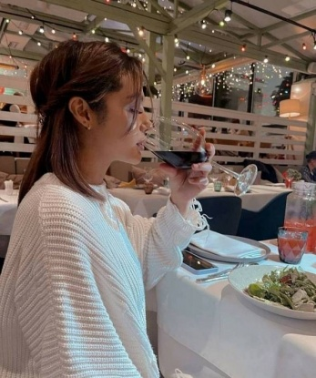 Эксклюзивное предложение для ценителей красоты и настоящей страсти. Жду приятного мужчину для ярких встреч и незабываемого отдыха. Позволь себе немного роскоши и наслаждения со мной! 1662, 24 года