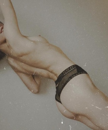 Страстная брюнетка с идеальными формами приглашает в гости для разврата и наслаждения. Гарантированный релакс и удовлетворение. 5416, 22 года